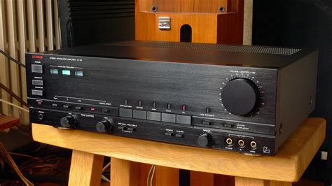 Luxman LV.